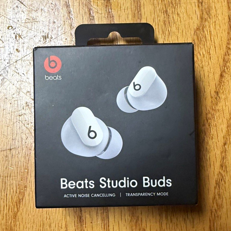 Beats by Dr. Dre Studio Buds ANC/Transparency True Wireless Earbuds White Case
