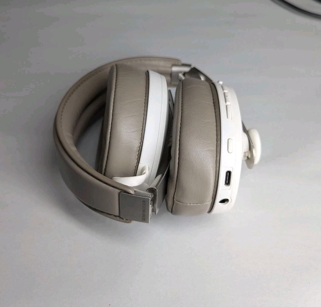 Sennheiser Momentum Wireless 3 M3AEBT Gray White Used Tested Working