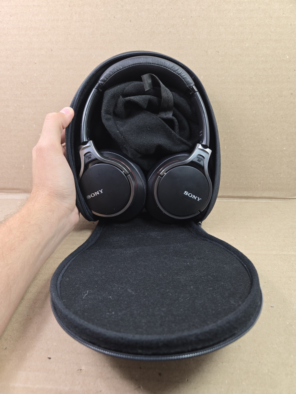 Sony MDR-10RNC Wired Noise Cancelling Over-the-ear Headphones Used Tested