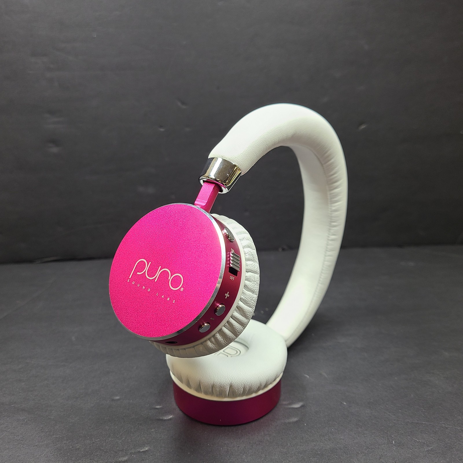 Puro Sound Labs BT2200 Bluetooth Wireless Headphones – White/Pink Grade A