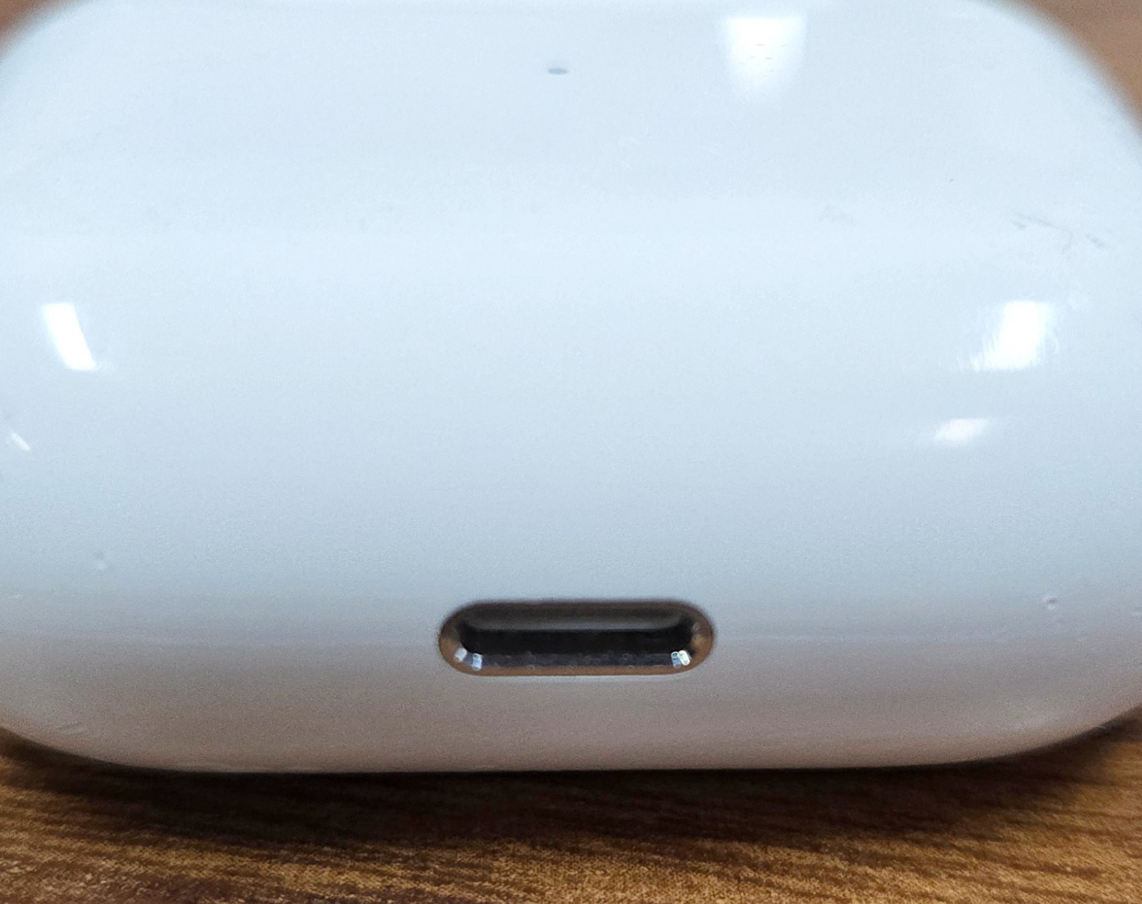 Apple AirPods 3 3rd Generation Bluetooth with Wireless Charging Case A2564 White