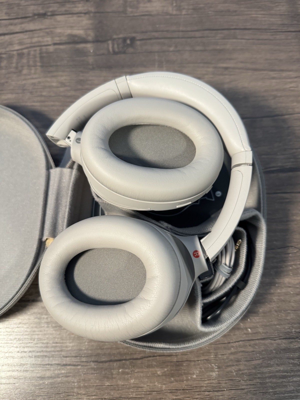 Sony WH-1000XM4 Wireless Noise Canceling Over-Ear Headphones Silver NEW OPEN BOX