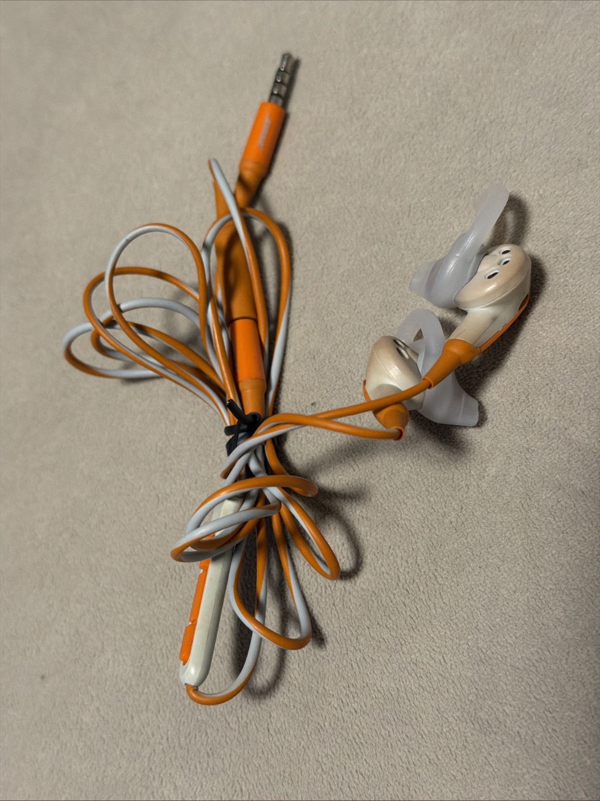 Bose SIE2i Sport Headphones Wired Earbuds Orange 3.5mm w/ Extension Cable
