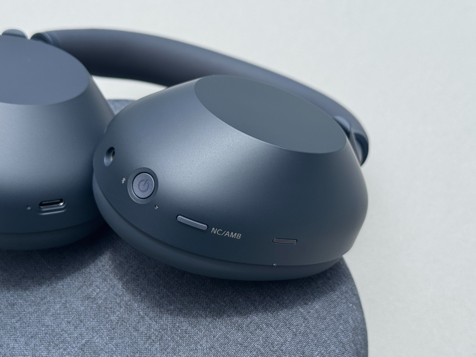 Sony WH-1000XM6 Wireless Noise Canceling Headphones with case – Blue #OB*
