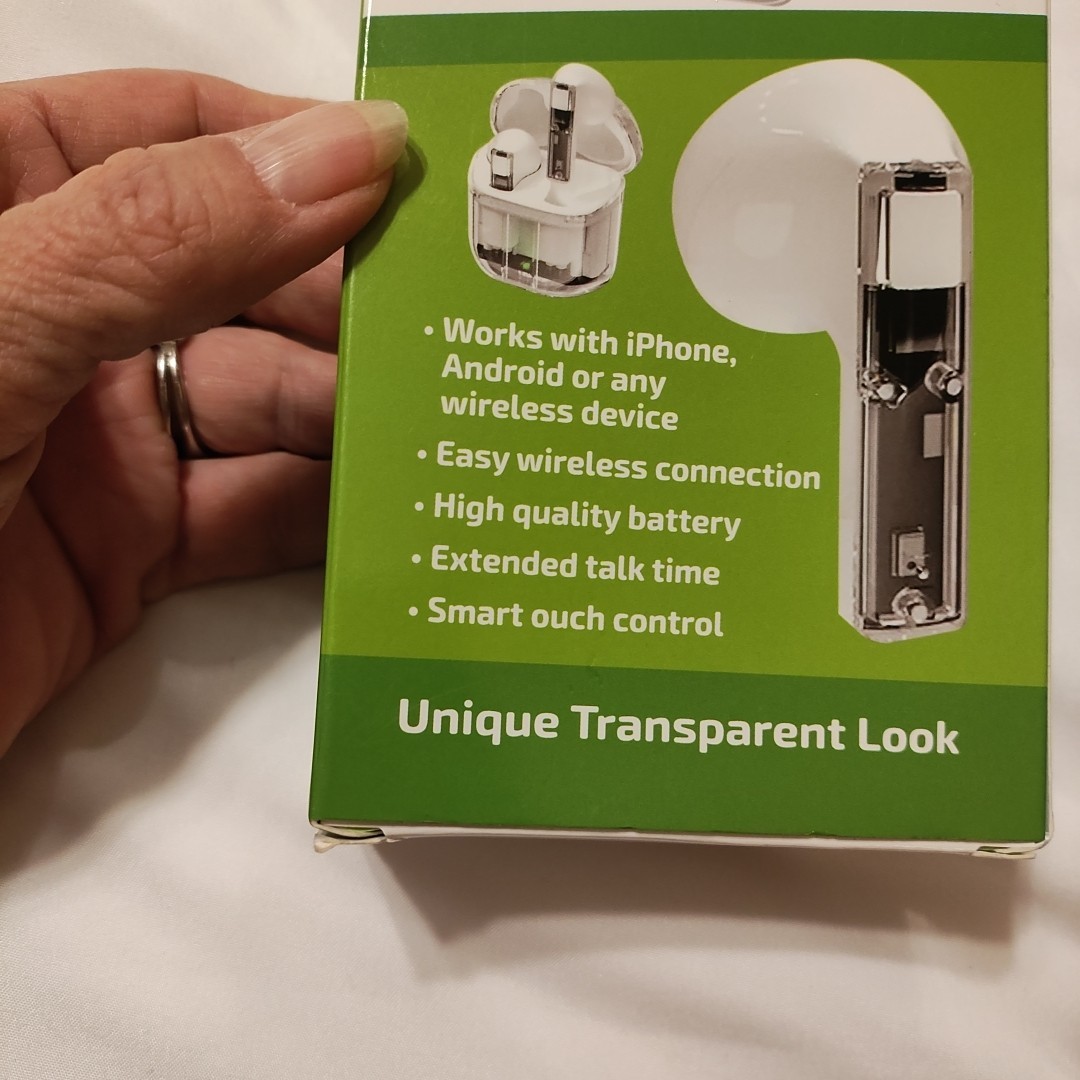 Gadget Gear Ear Pods new In Box Works With Any Wireless Device