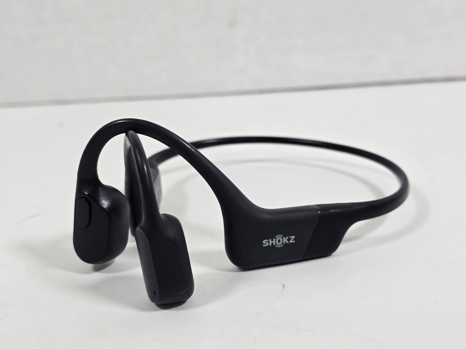 Shokz OpenRun S803 Wireless Bone Conduction Headphones Black READ