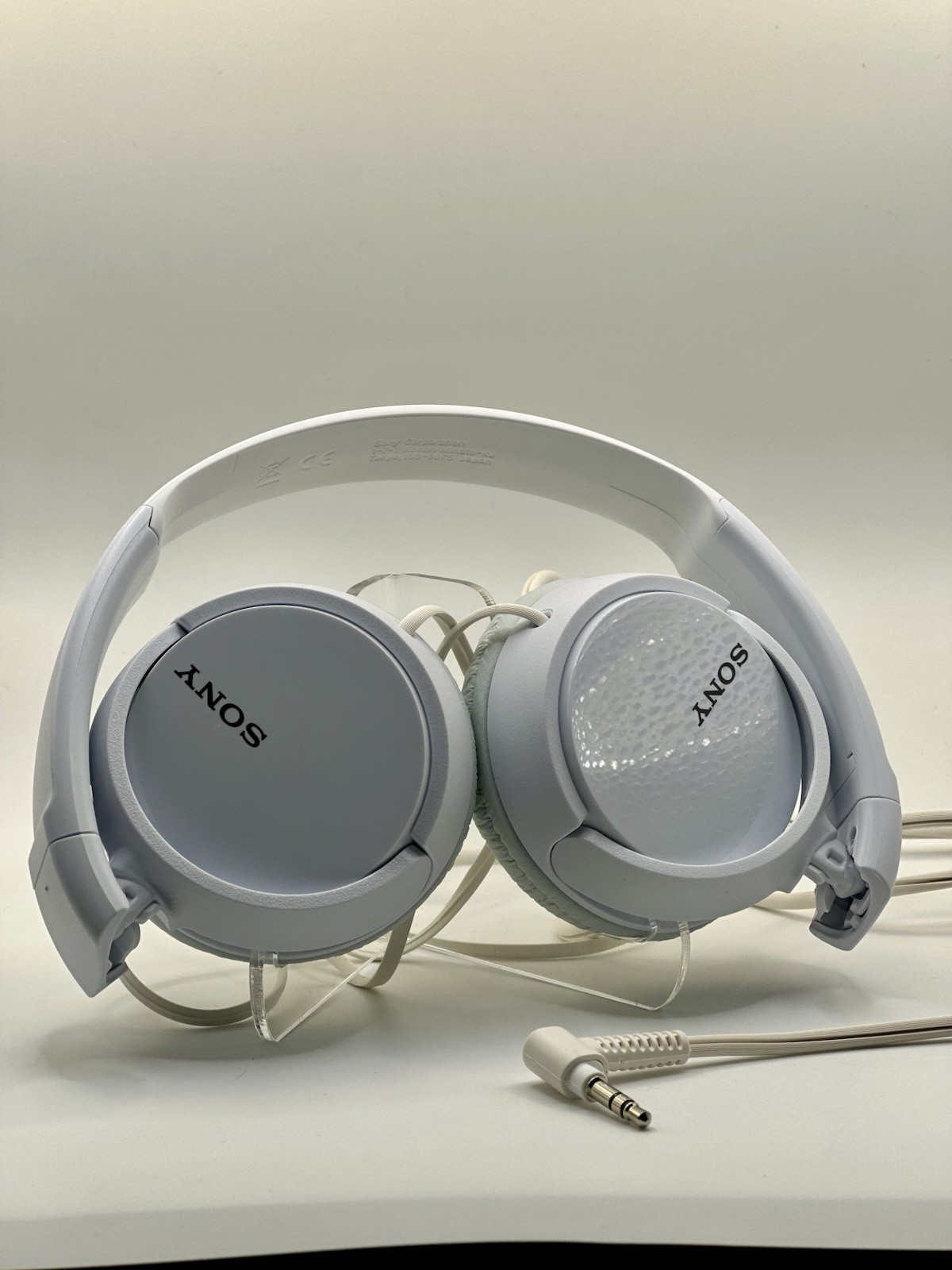 Sony MDR-ZX110 Ear-Pad (On the Ear) Headband Headphones – White