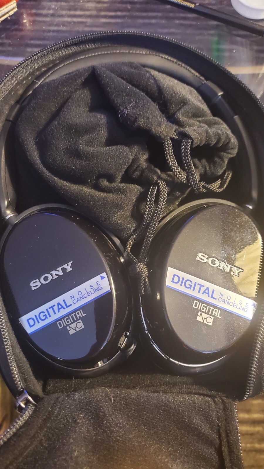 Sony MDR-NC500D Digital Noise Reduction Headphones