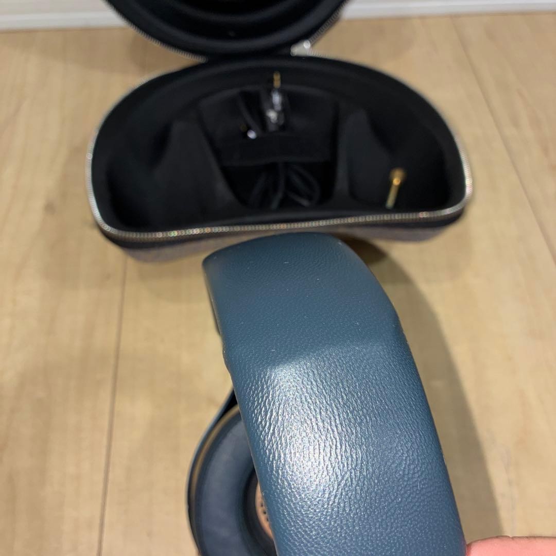 Focal Celestee Closed Back Hi-Fi Over-Ear Headphones 40mm 35 Ohm France
