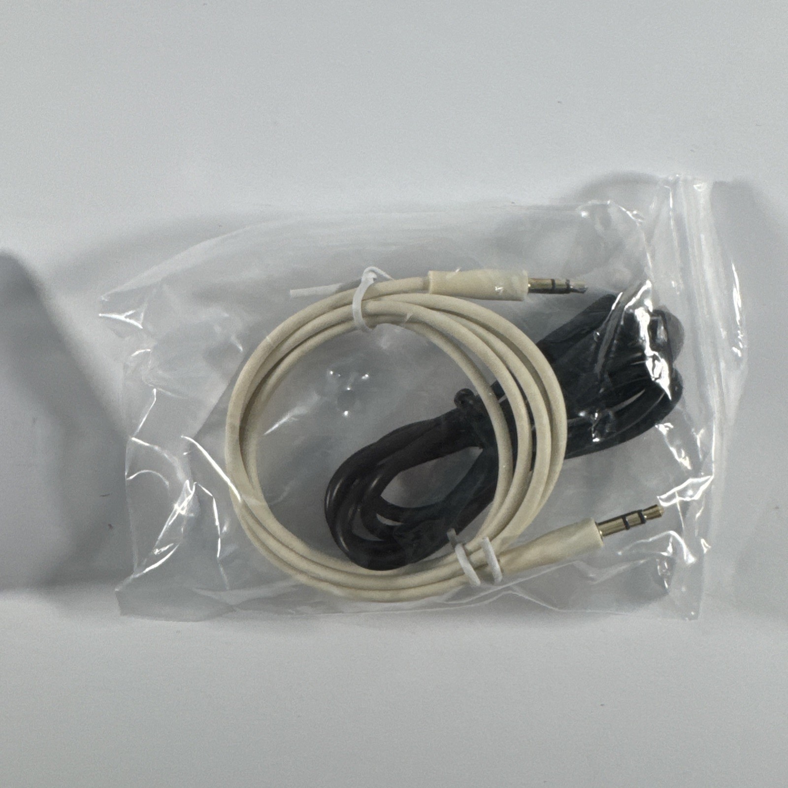 Heyday Wireless On-Ear Headphones with Microphone – Brown Checkered – New