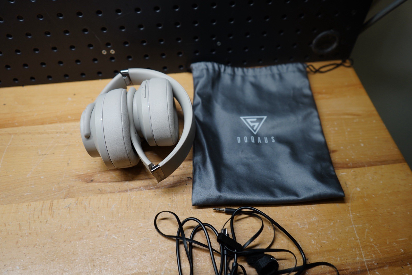(i) DOQAUS LIFE 3 Bluetooth Headphones Wireless 90 Hrs Playtime Grey