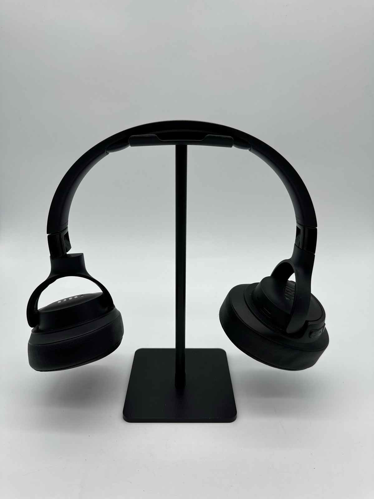 JBL Tune 720BT Wireless Over-Ear Headphones Bluetooth Pure Bass Black
