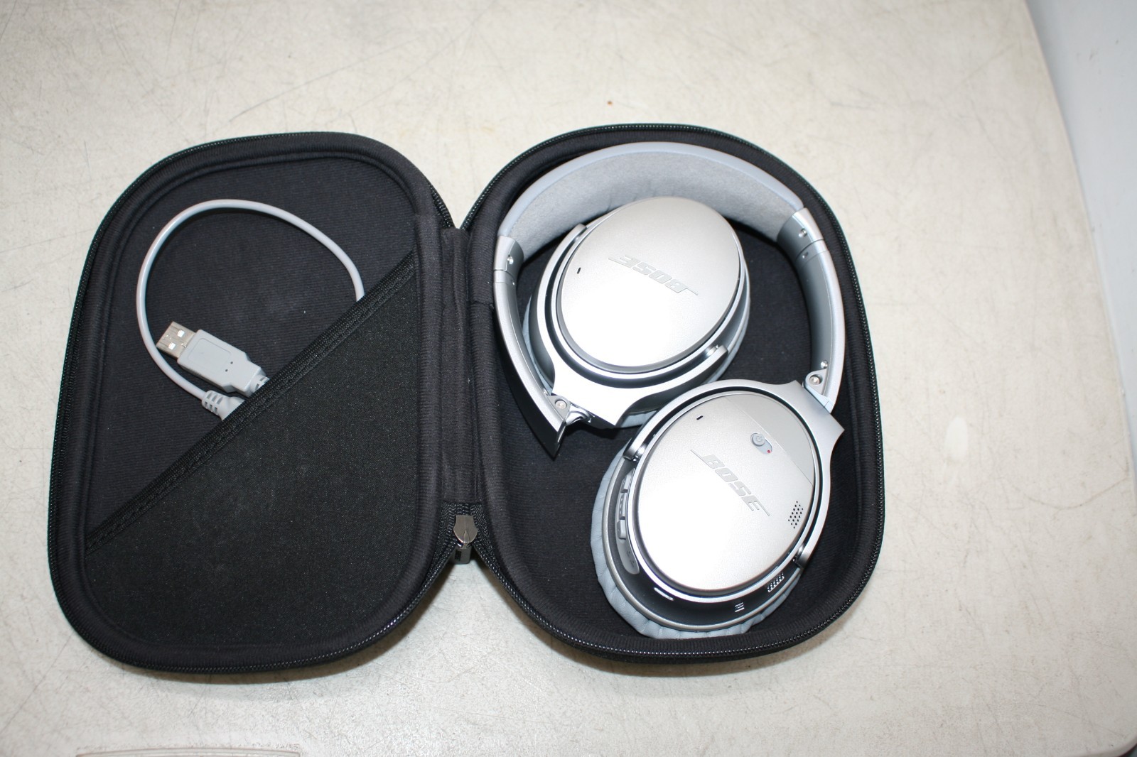 Bose QuietComfort QC35 Wireless Noise Cancelling Headphones Silver – New Earpads