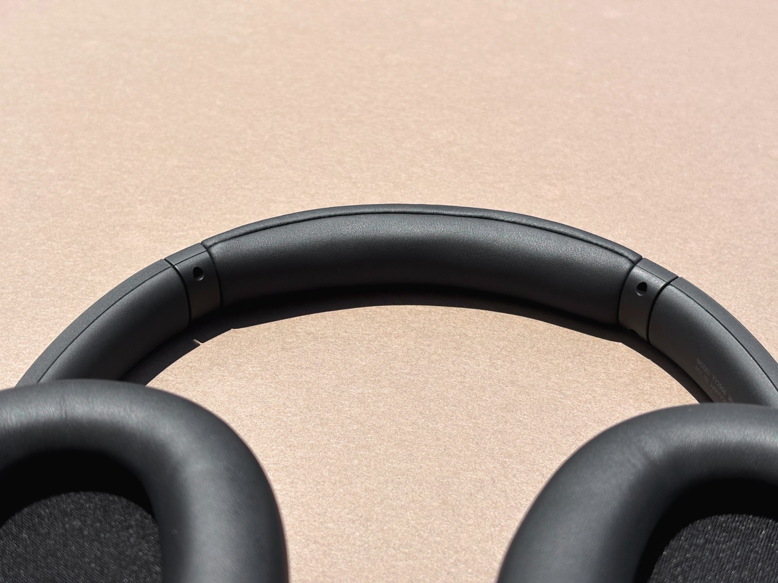 SONY WH-CH720N/B Noise Canceling Wireless Headphones / w Hard Case – BLACK #OB