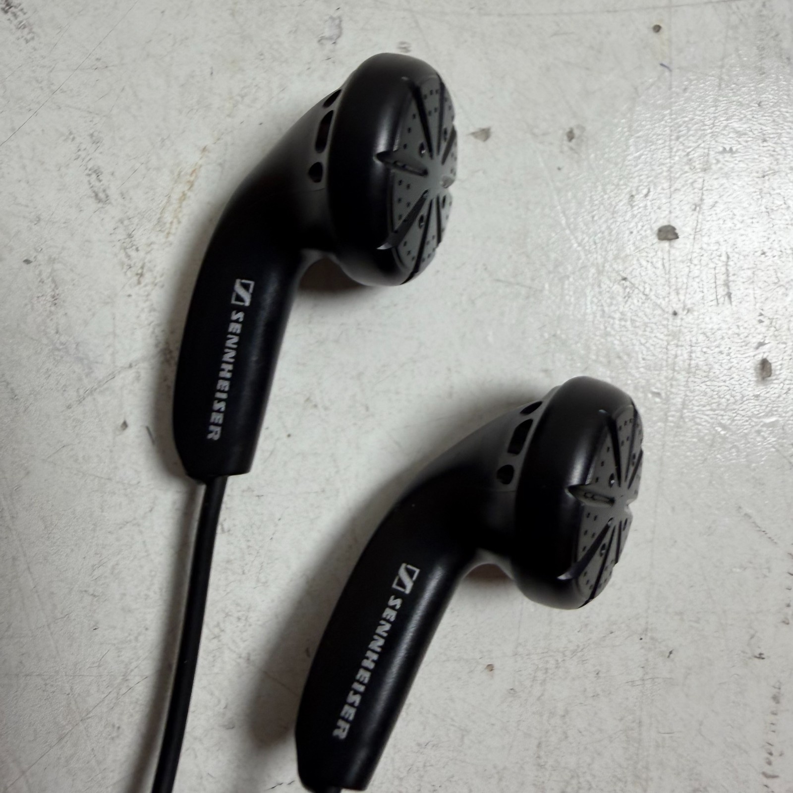 Sennheiser MX 400 Black Wired 3.5mm Audio Jack Lightweight In-Ear Earphones