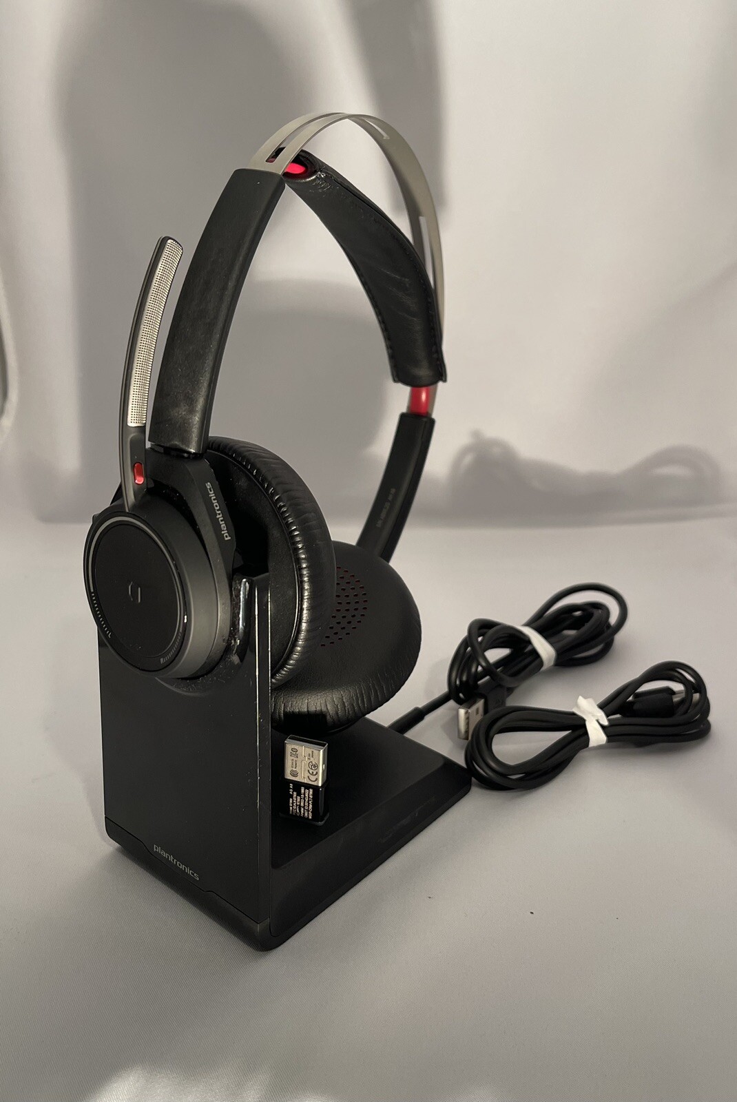 Plantronics Voyager UC B825 On-Ear Headset – Black (202652-10)
