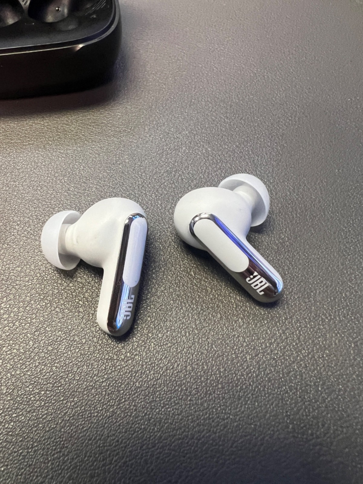 JBL LIVE Beam 3 True Wireless Noise Cancelling Earbud Headphones