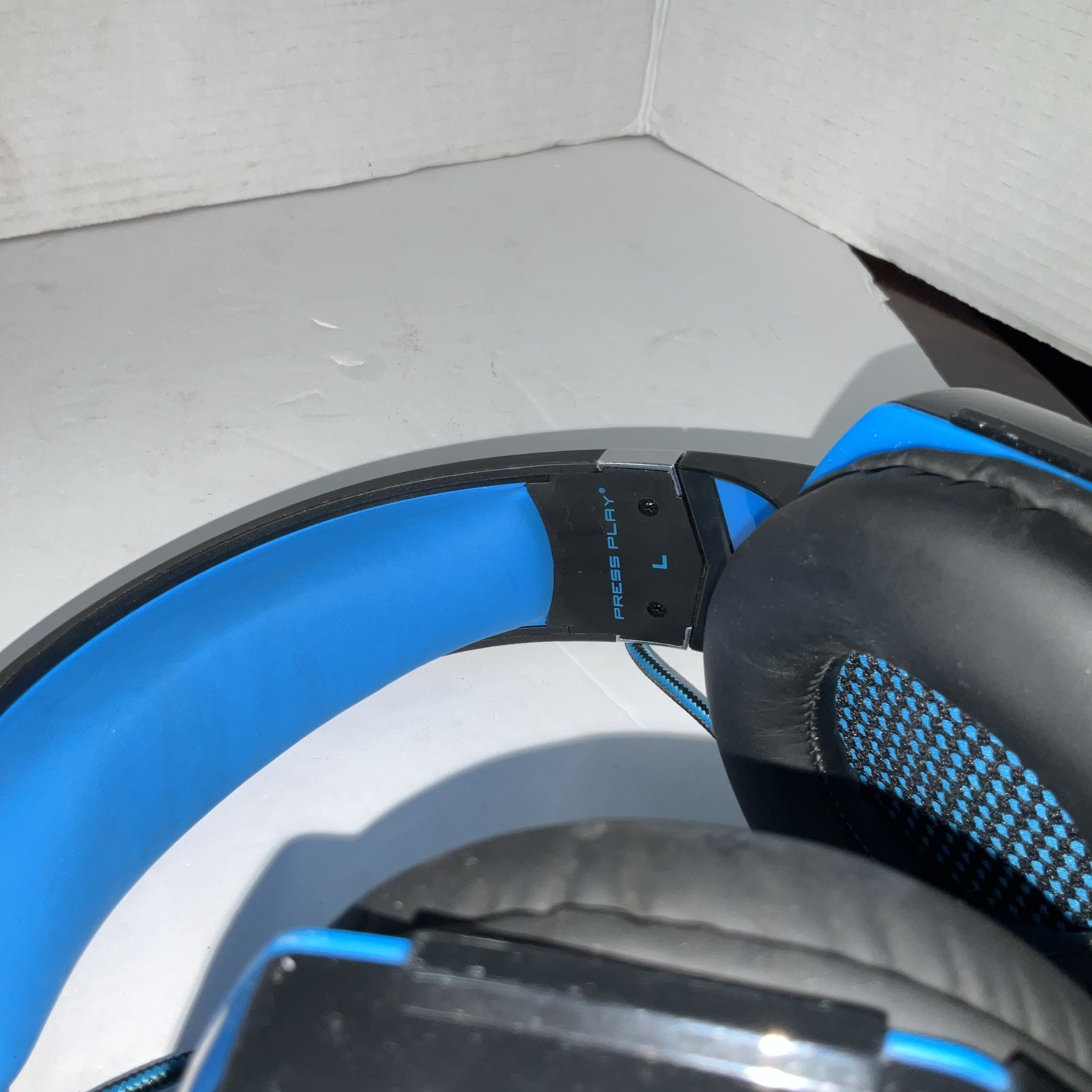 Estos Son Auriculares negro Y Azul o Tiene Caja Funciona G2000