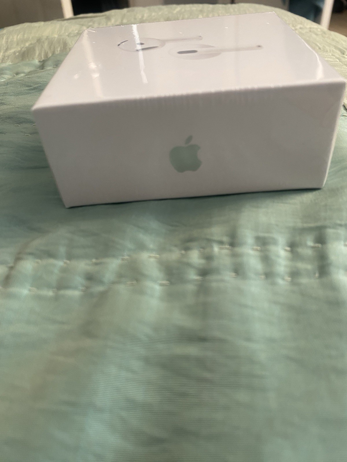 Apple AirPods 4 (4th Generation) Wireless Bluetooth Earbuds Headphones MXP63LL/A