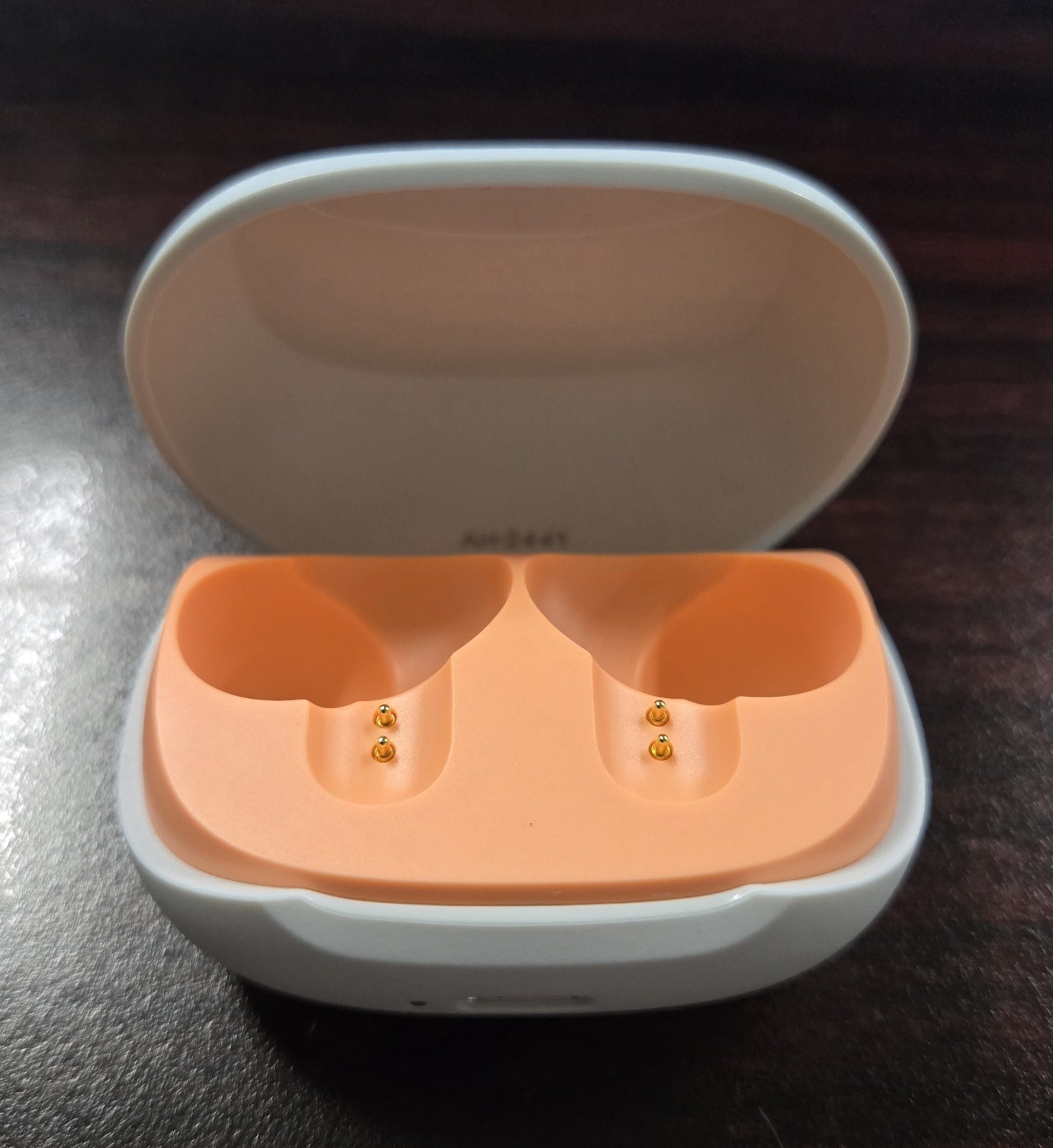 Skullcandy Smokin Buds Wireless Bluetooth Earbuds Used White