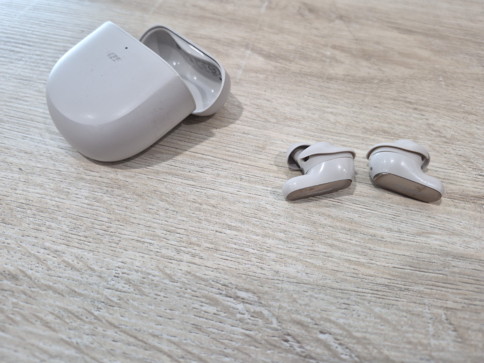 Orginal Bose QuietComfort Ultra Wireless Noise Cancelling Earbuds – white (Wear)