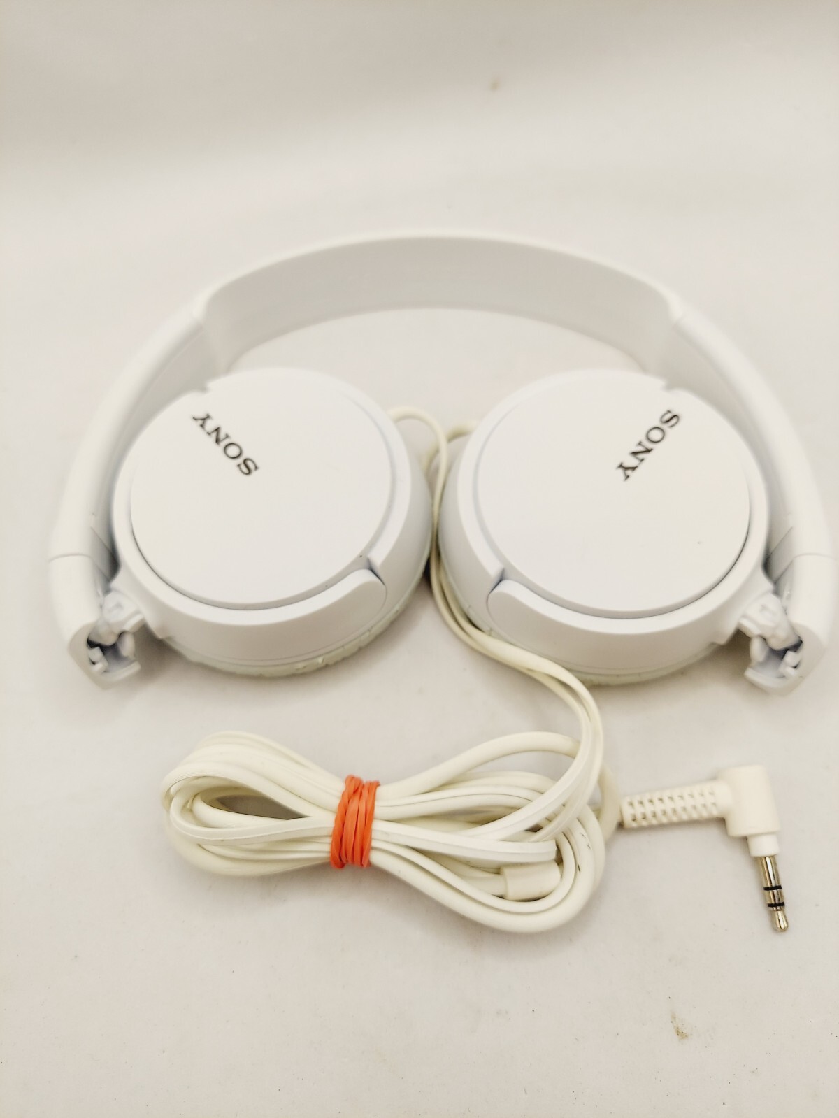 Sony MDR-ZX110 Ear-Pad (On the Ear) Headband Foldable Headphones – White