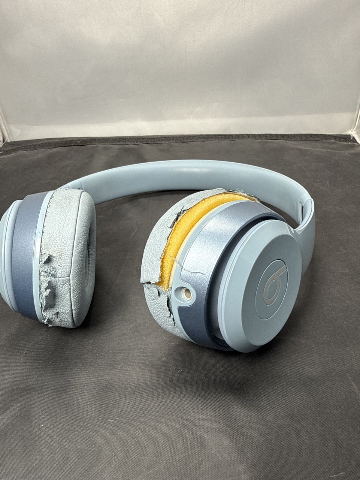 Beats by Dr Dre Solo 2 Wired Headphones – Great Blue B0518 Needs Pads