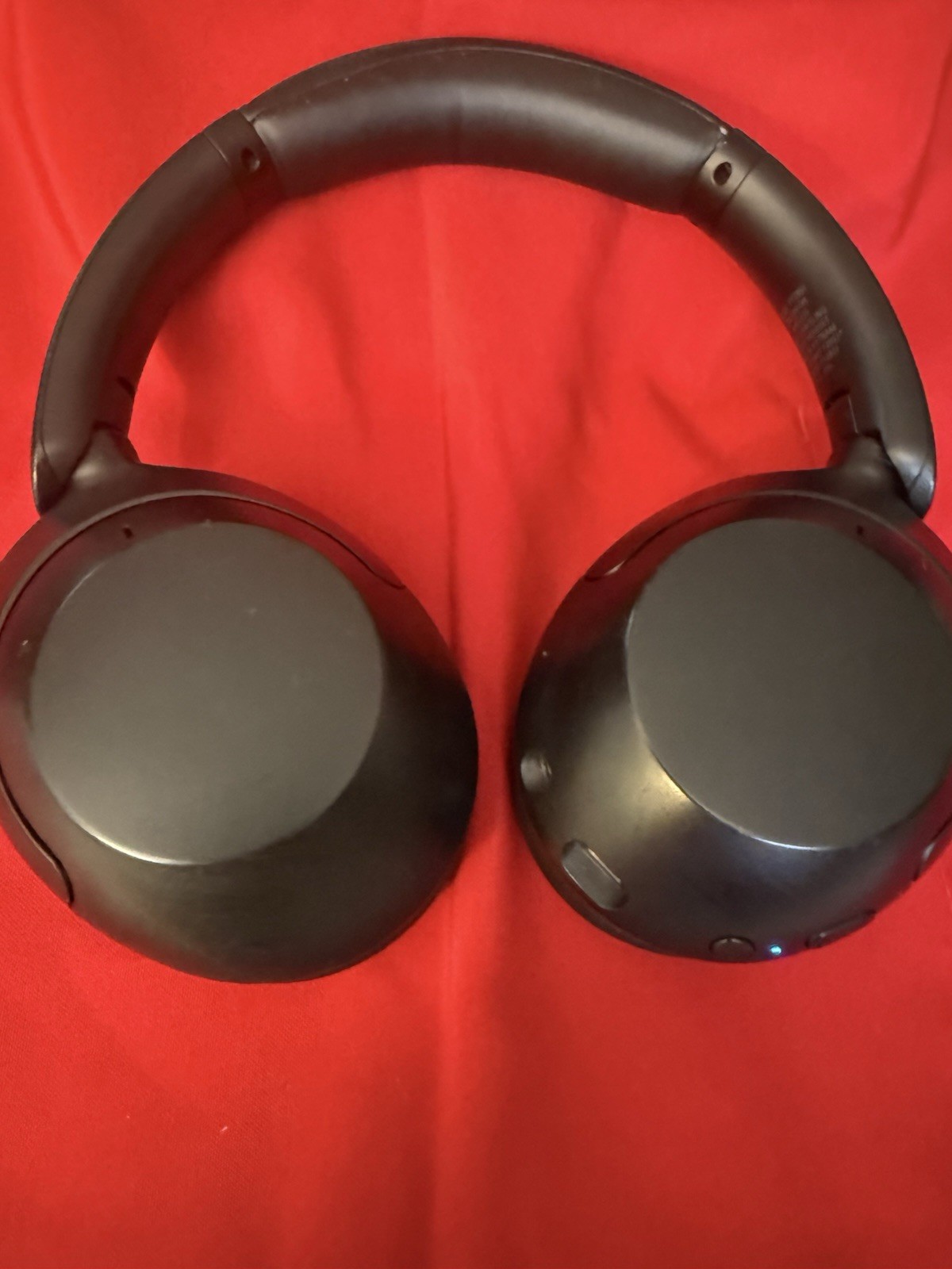 Sony WH – Xb910n Wireless Active Noise-Cancellation Bluetooth Headphones