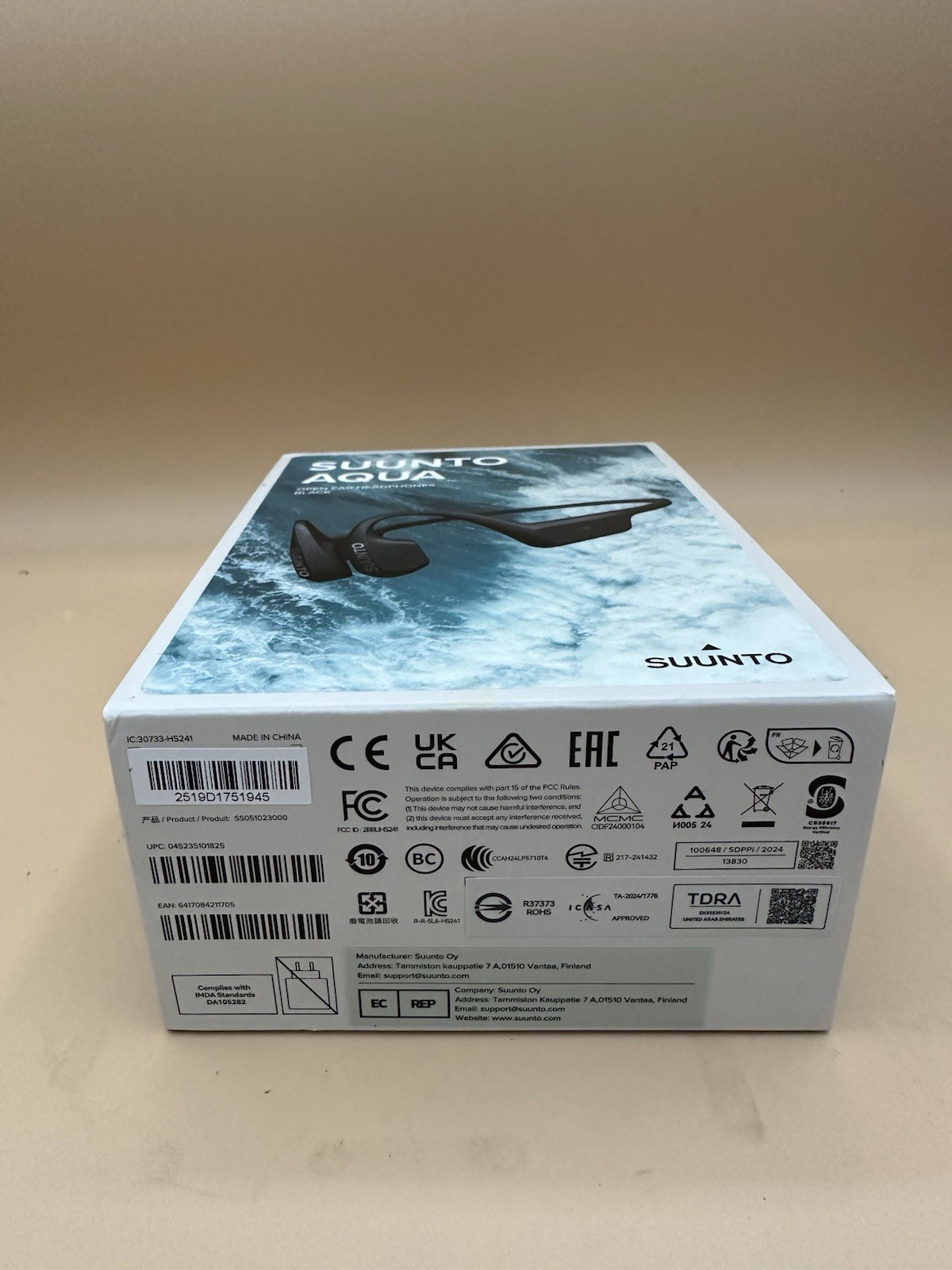 Suunto AQUA BLACK Rechargeable Quartz Headphones Bluetooth. Sealed. SS051023000.