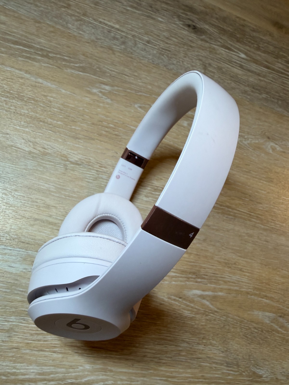 Beats – Solo 4 Wireless On-Ear Headphones various colors (A grade Condtion)