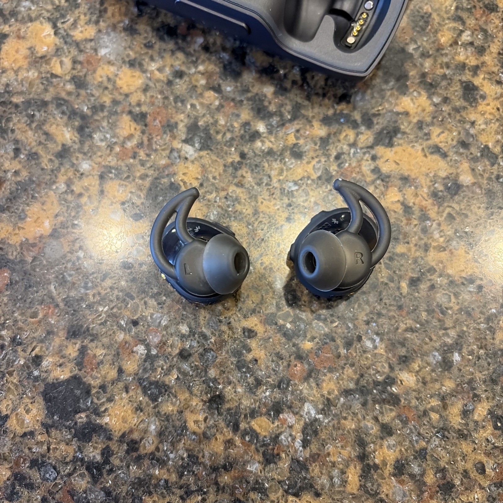 Bose SoundSport Free Wireless Earbuds Orange/Navy Tested