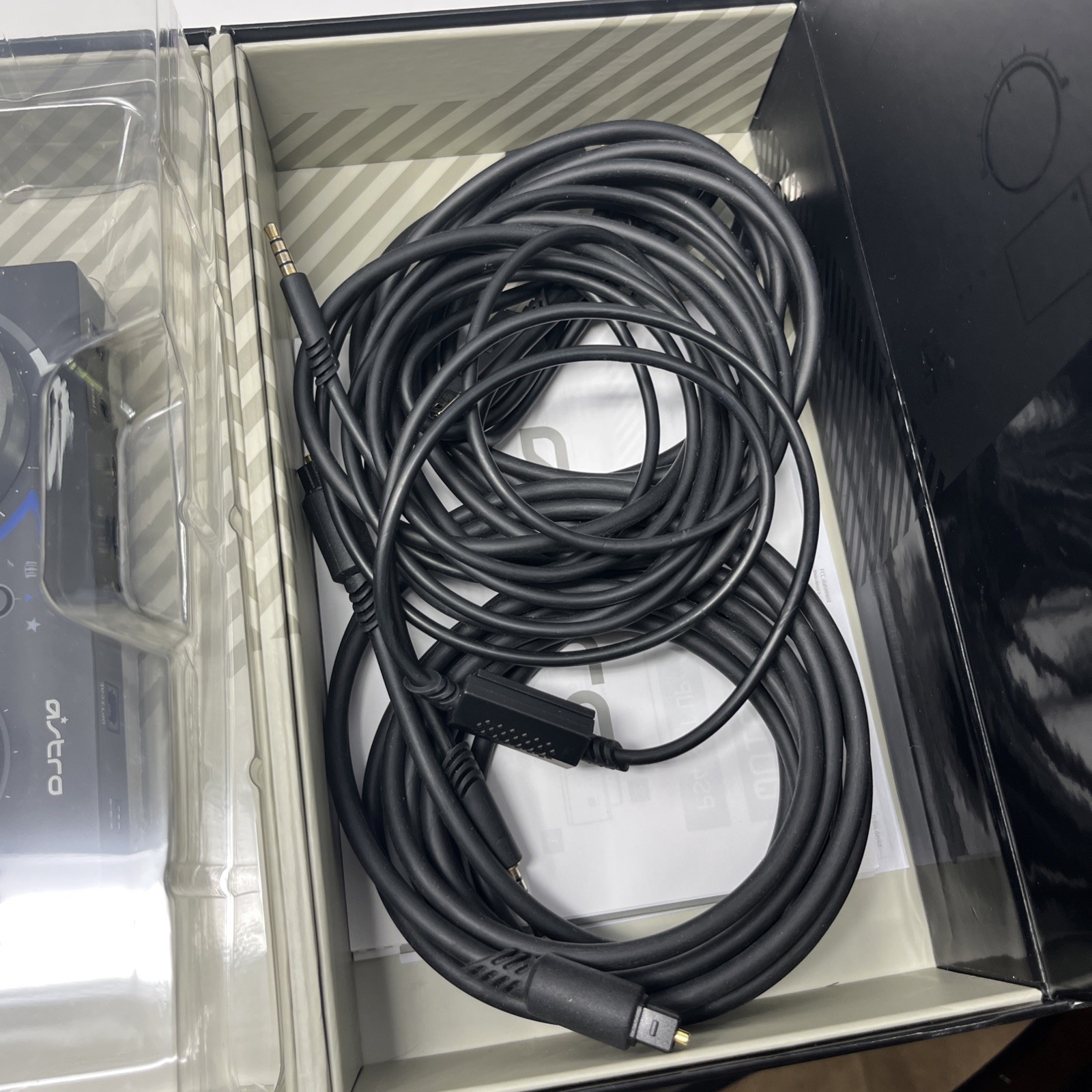 Astro A40 + Mixamp Pro Wired Gaming Headset PS4/PC Black A40T401 Mixamp A00084