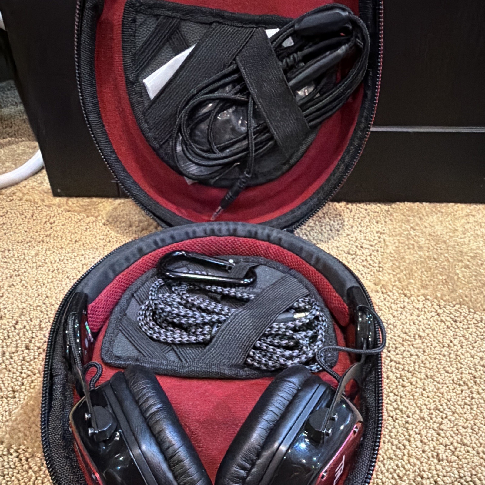 V-MODA Crossfade M-80 On-Ear Wired 3.5mm Black/Red w/ Case & Cables