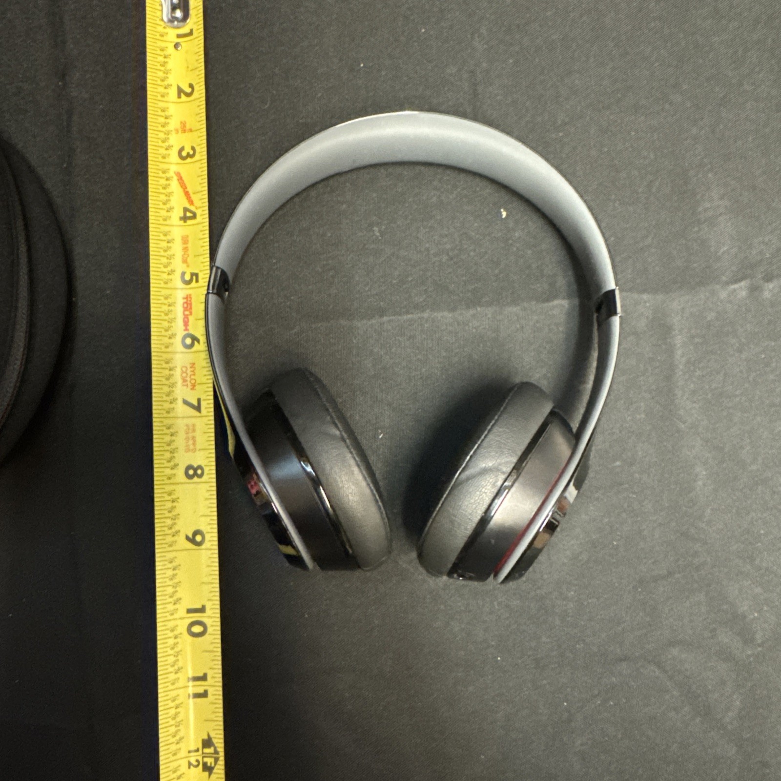 Beats Solo2 Over the Ear Headphones – Black With Wire and Case
