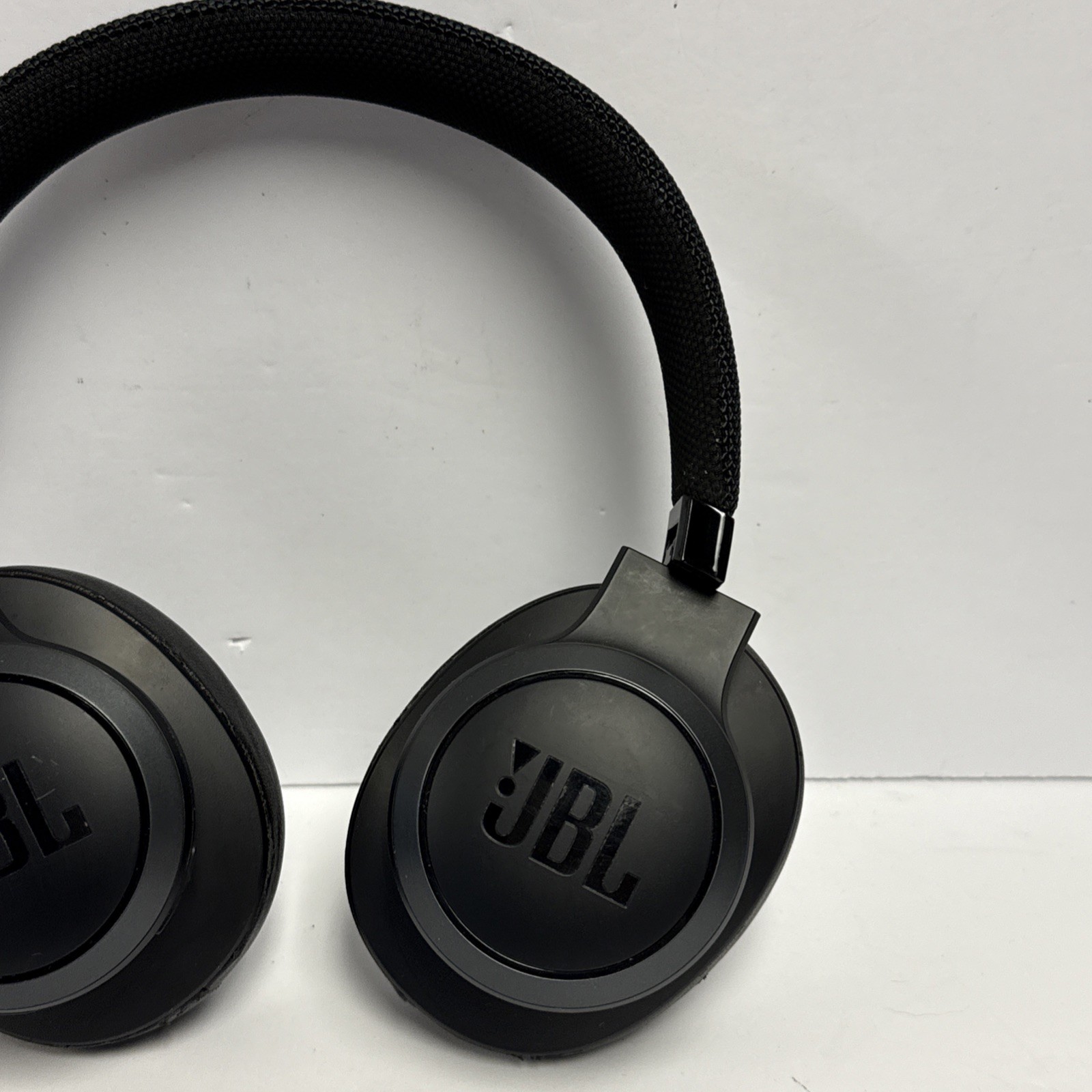 JBL Live 500BT Over-the-Ear Wireless Bluetooth Headphones (Needs Pads)