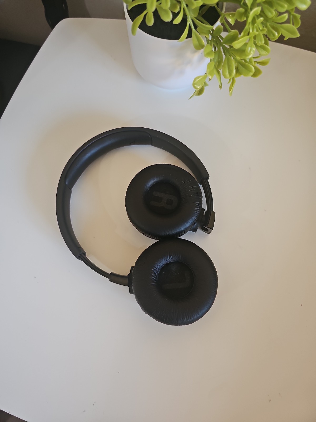 JBL Tune 510BT, Wireless on-ear headphones