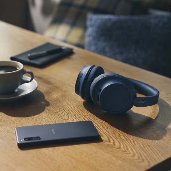 Sony WH-CH720N Wireless Noise Canceling Over-Ear Headphones Multipoint Blue