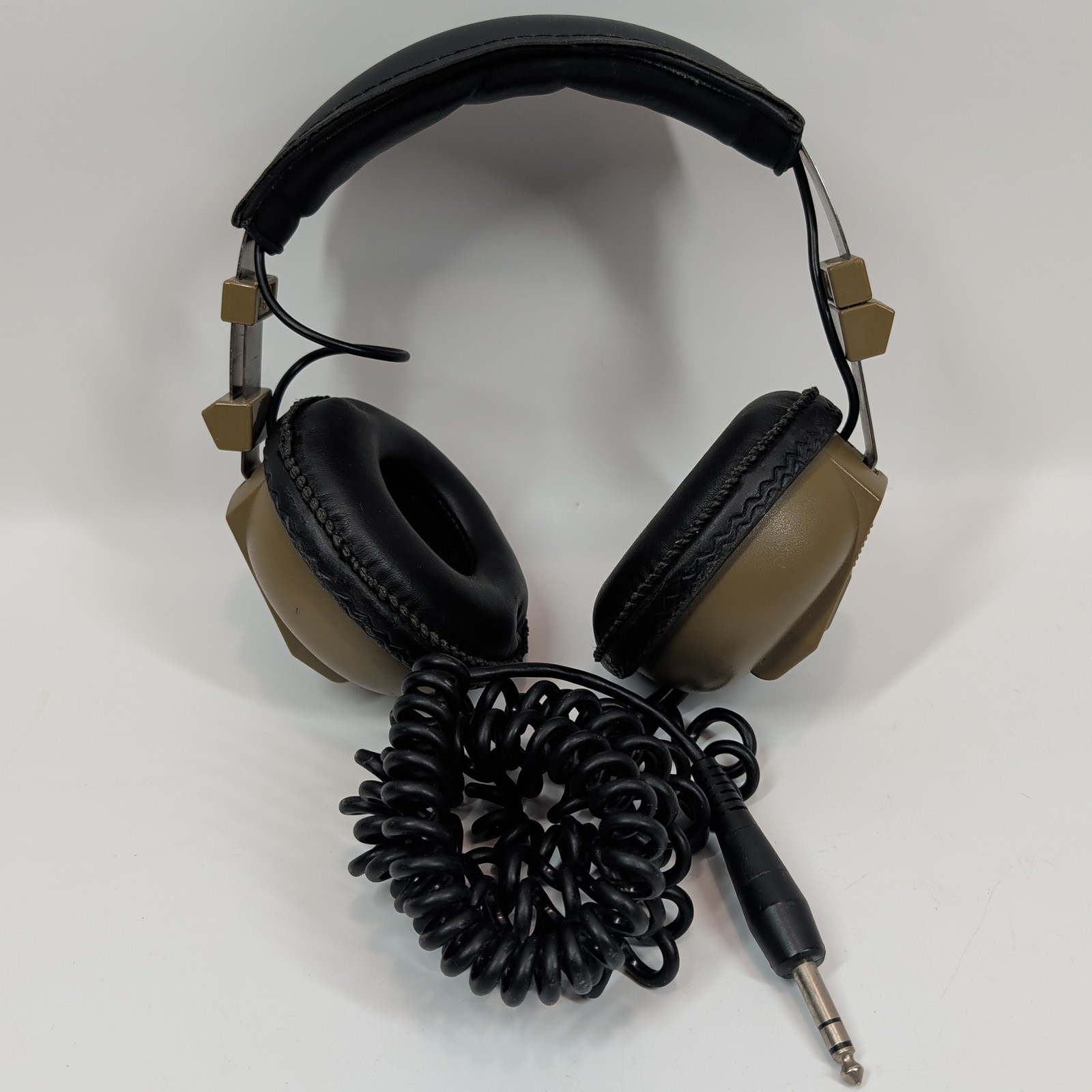 Vintage Realistic Nova 40 Over-Ear Stereo Headphones Coiled Cable 1/4″ Jack