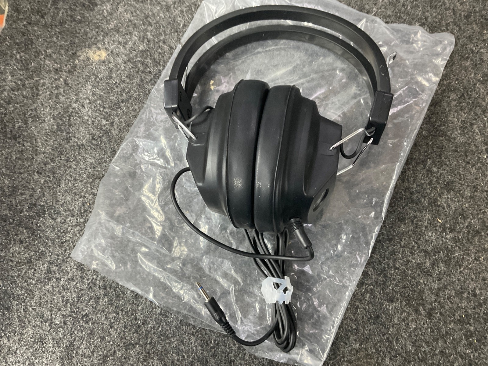 Vintage Bentley Stereo Cushion Headphones Over The Ear Taiwan New Open Box