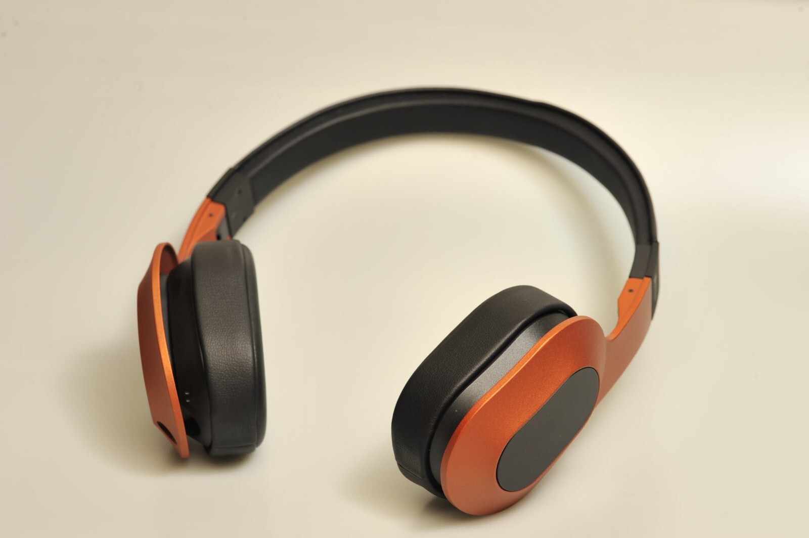 KEF M400 Sunset Orange Hi-Fi Wired Headphone “Mint” w/Box [M400001339H24NbF]