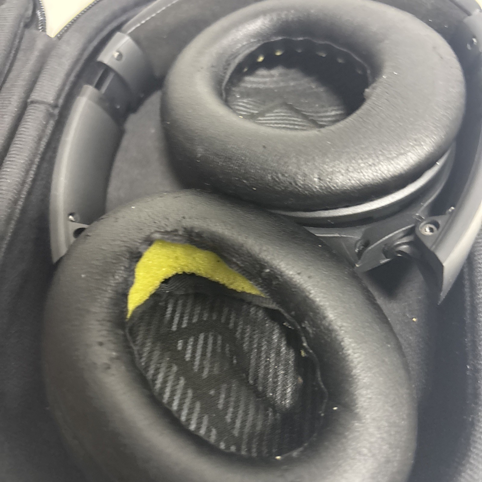 Bose QC35 Noise Cancelling Bluetooth Headphones Tested Working