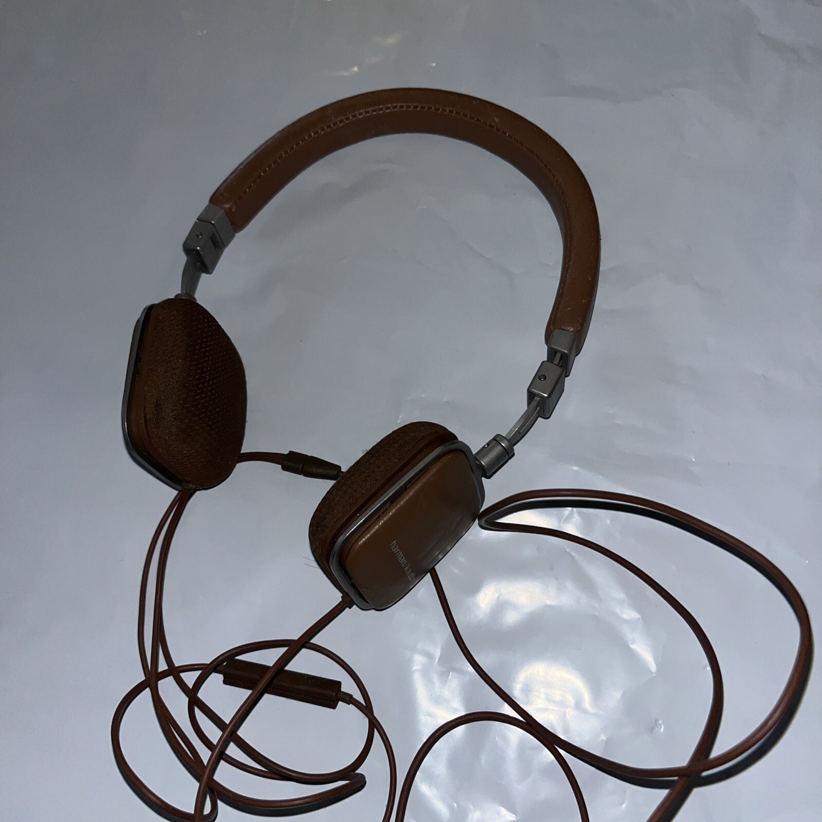 Herman/Kardon Wired Headphones