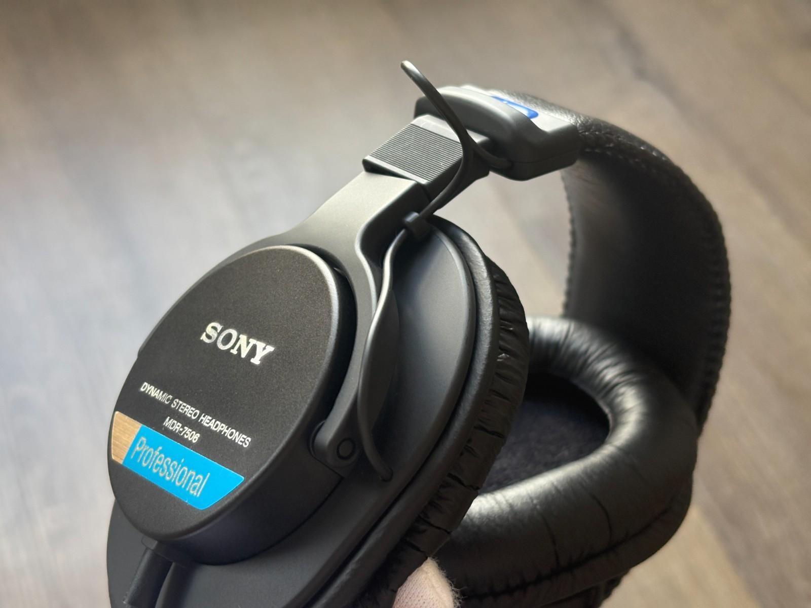 SONY MDR7506 Professional Studio Headphones MDR-7506 – #OB