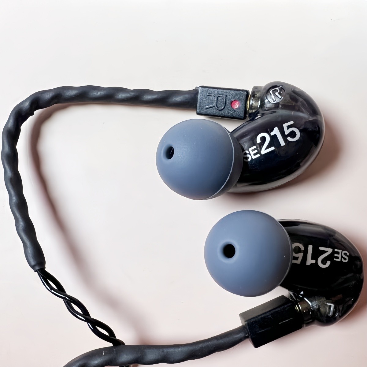 Shure SE215 Sound Isolating In-Ear Headphones 3.5mm wired Earphones Black/Clear