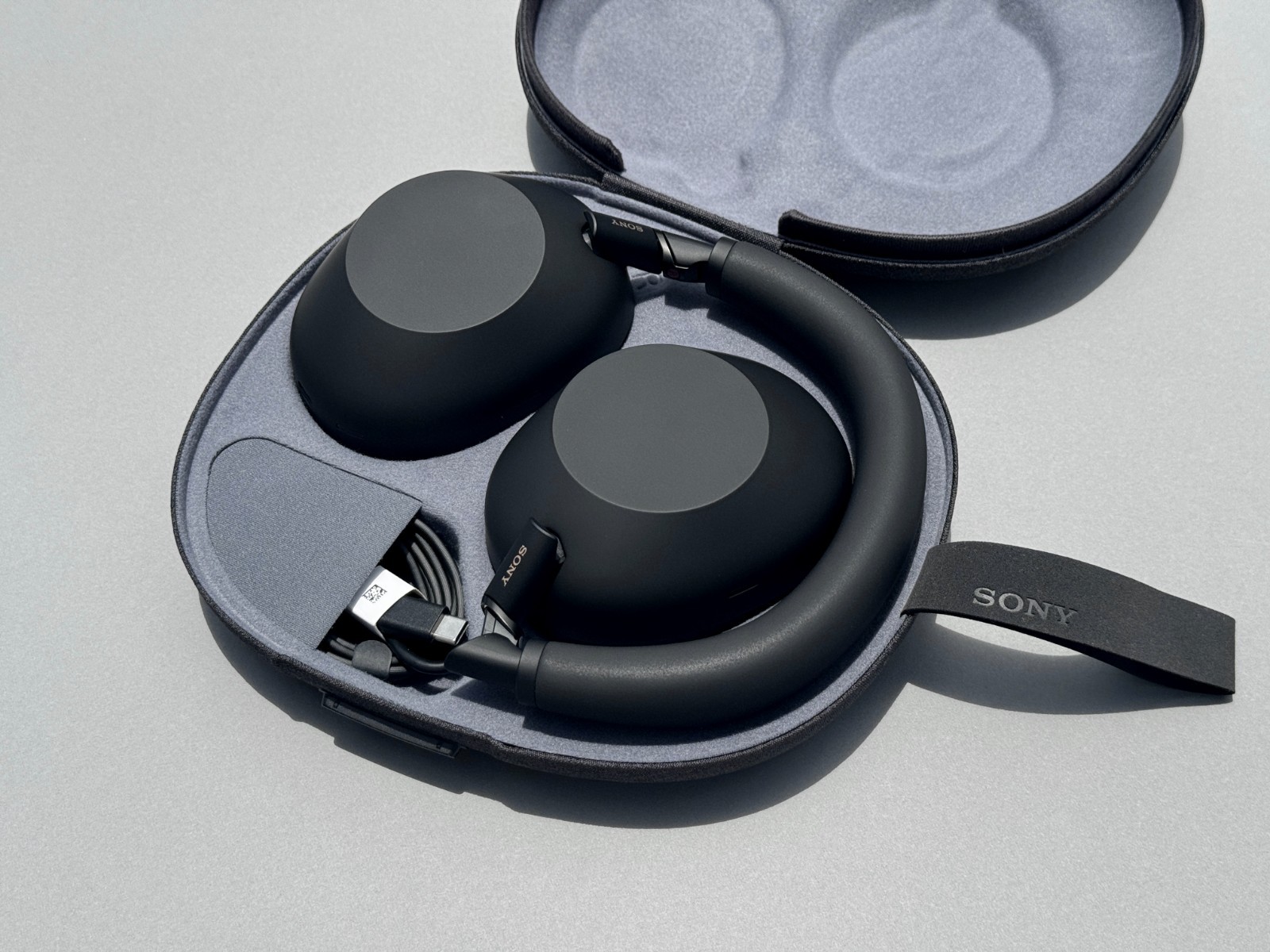 Sony WH-1000XM6 Wireless Noise Canceling Headphones with case – Black #OB