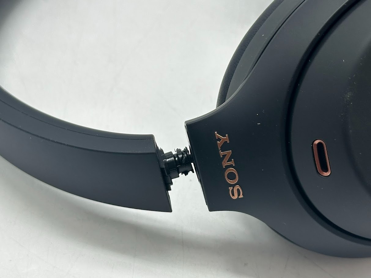 Sony WH-1000XM4 Wireless Headset – Black – READ