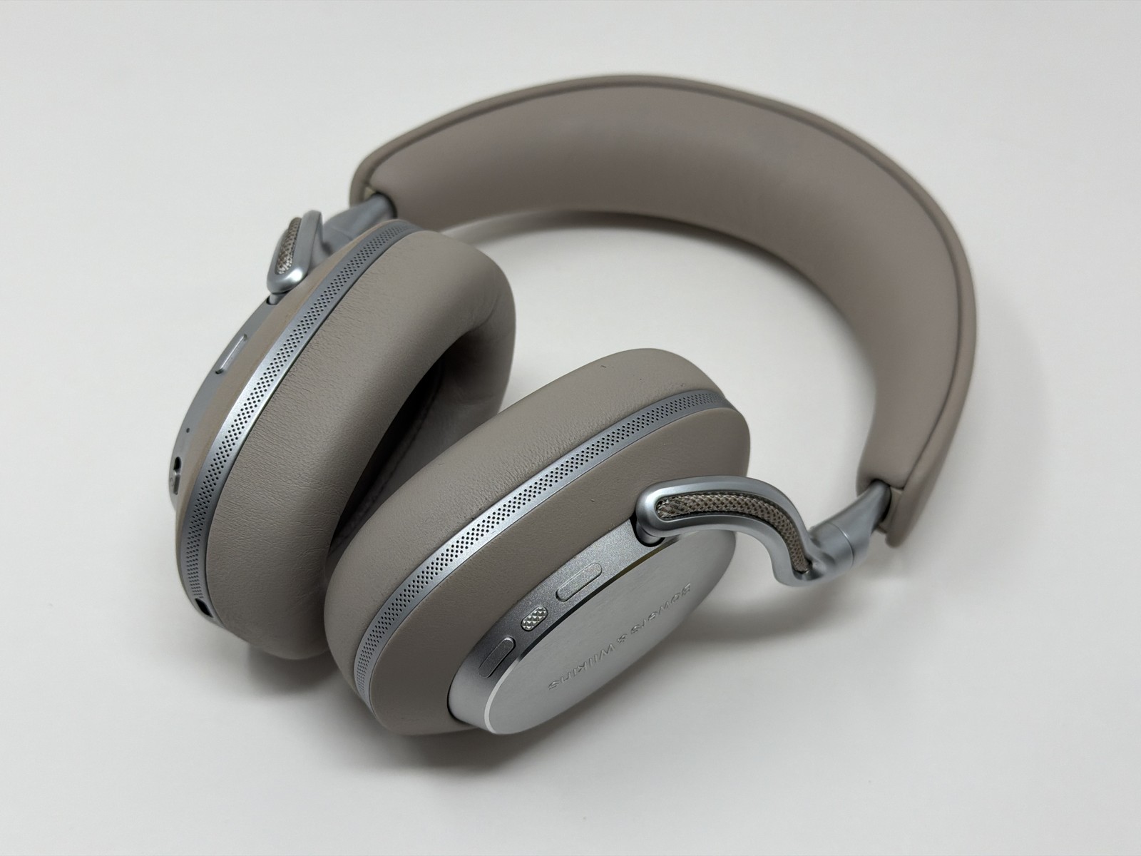 Bowers & Wilkins PX8 S2 Noise Cancelling Wireless Headphones WarmStone Excellent