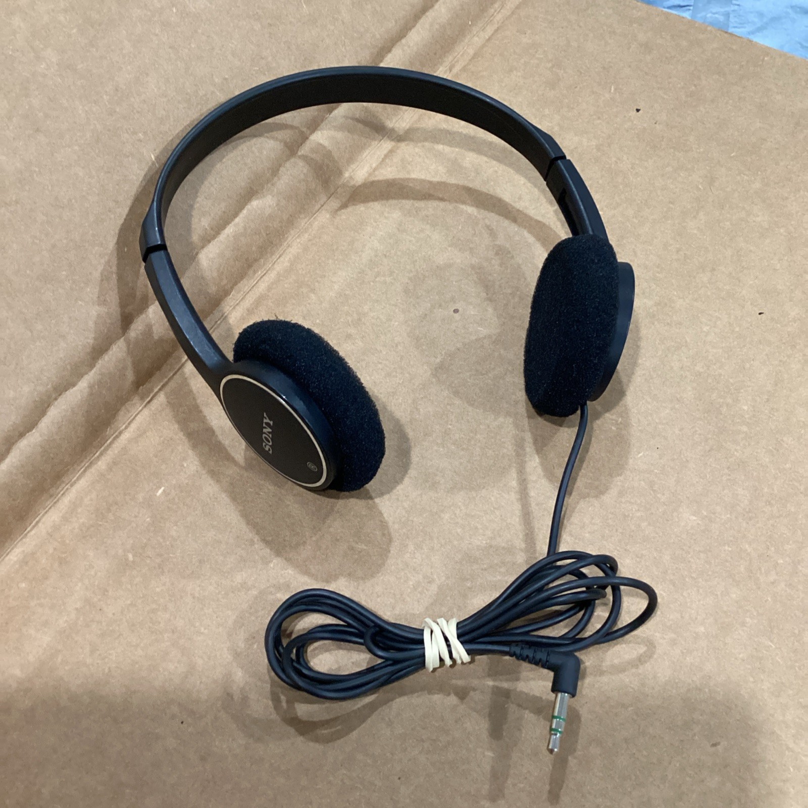SONY MDR-222 Stereo Headphones On Ear Wired (WalkMan) Vintage Style – Tested