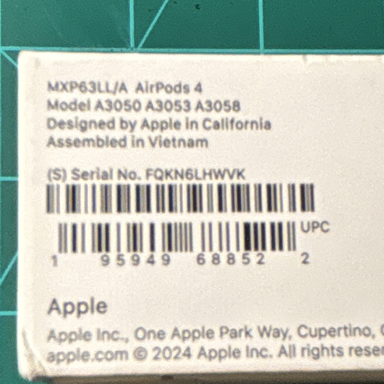 Apple AirPods 4 White Wireless Bluetooth In-Ear Earbuds Built-In Mic MXP63LL/A