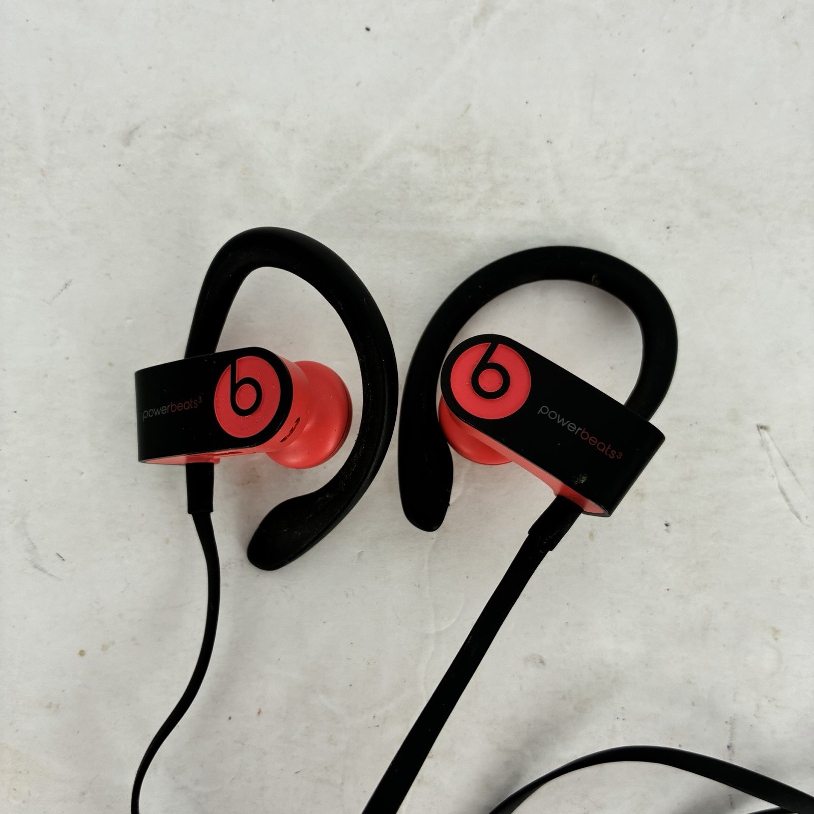 Beats by Dre Powerbeats 3 Tested Works Red and Black Hook Style Earbuds